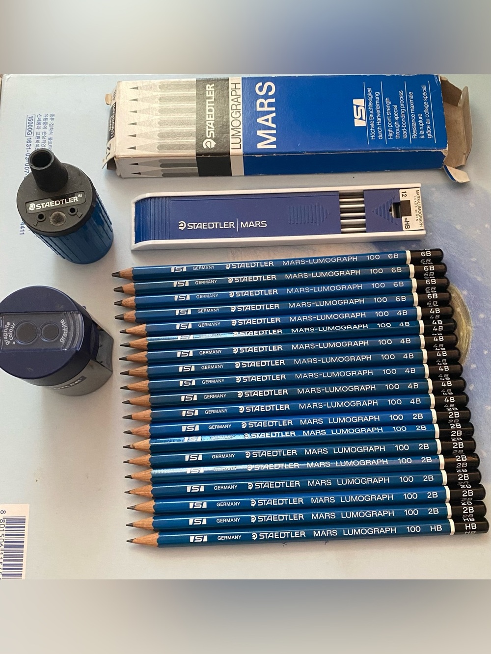 Staedtler Mars Lumograph Pencil Set — Blue Barrels (19 pencils)